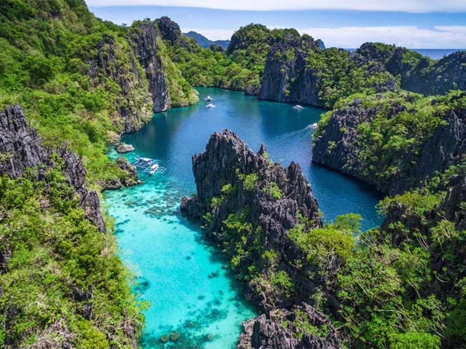 lagoon and lake tour in Coron