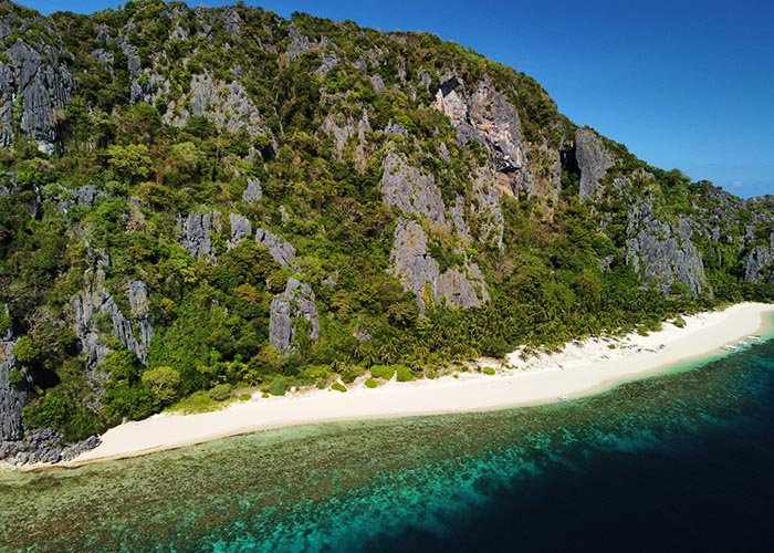 Island-Hopping-Coron_0018_RemoteMediaFile_6553743_0_2024_01_13_10_16_38 Black Island