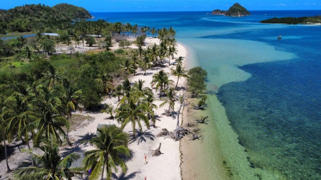 Lakdayan Beach Coron Busuanga